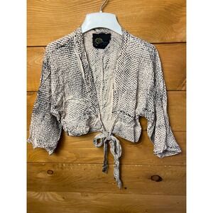Blue Life Black White Print Kimono Tie Front Cropped Top Made in California‎ MD